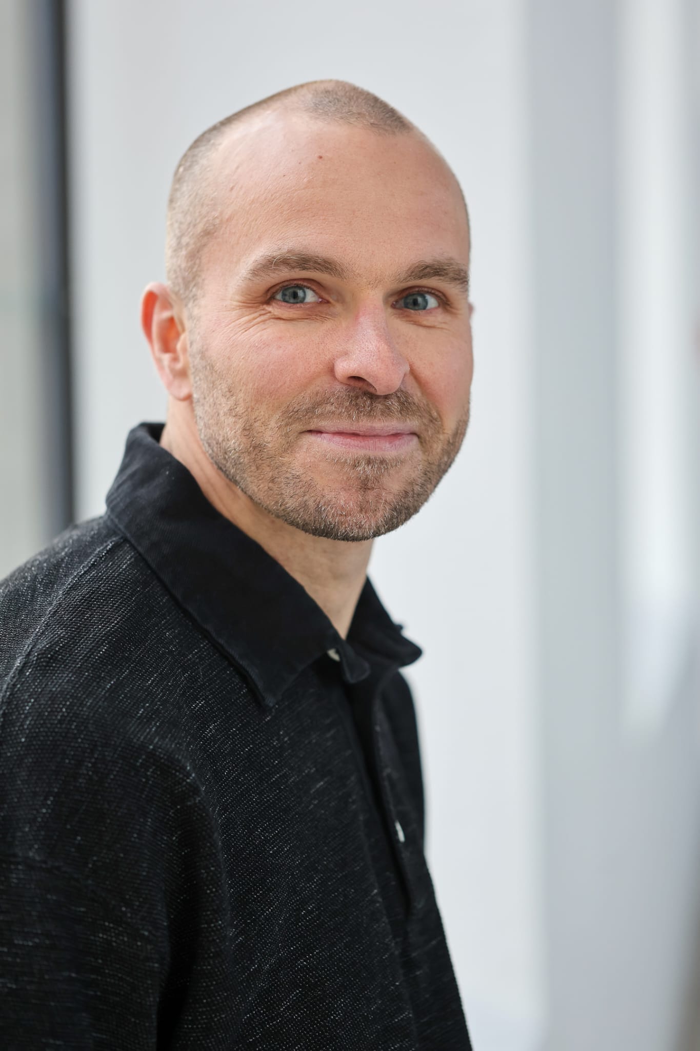 Porträt von Jonas Frey